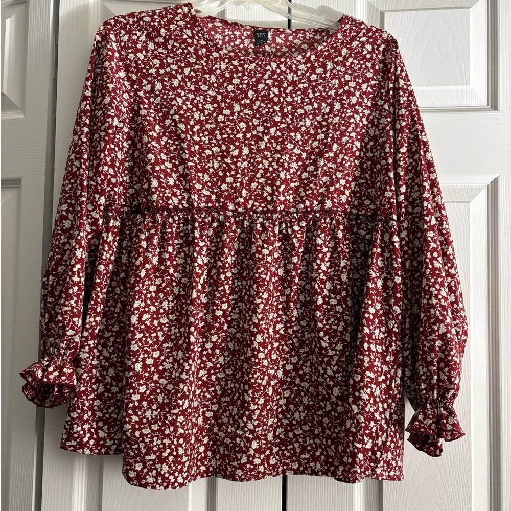 Emery Rose Babydoll Blouse - Burgundy Floral print